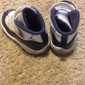 Jordan 11s size 6c